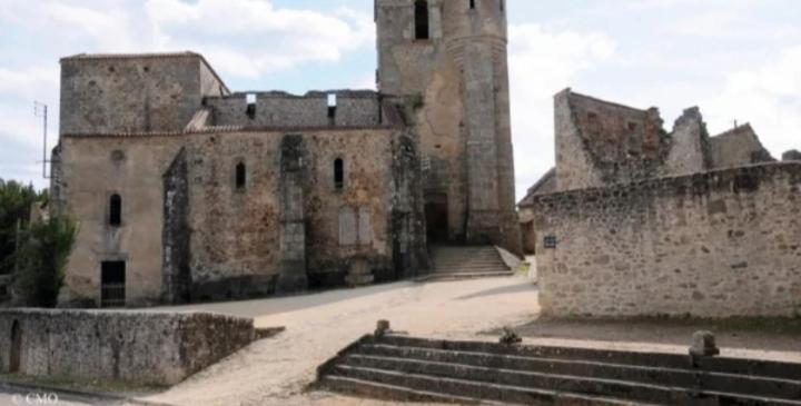 Le Pick Up 403 Vintage Hotell Oradour-sur-Glane Eksteriør bilde