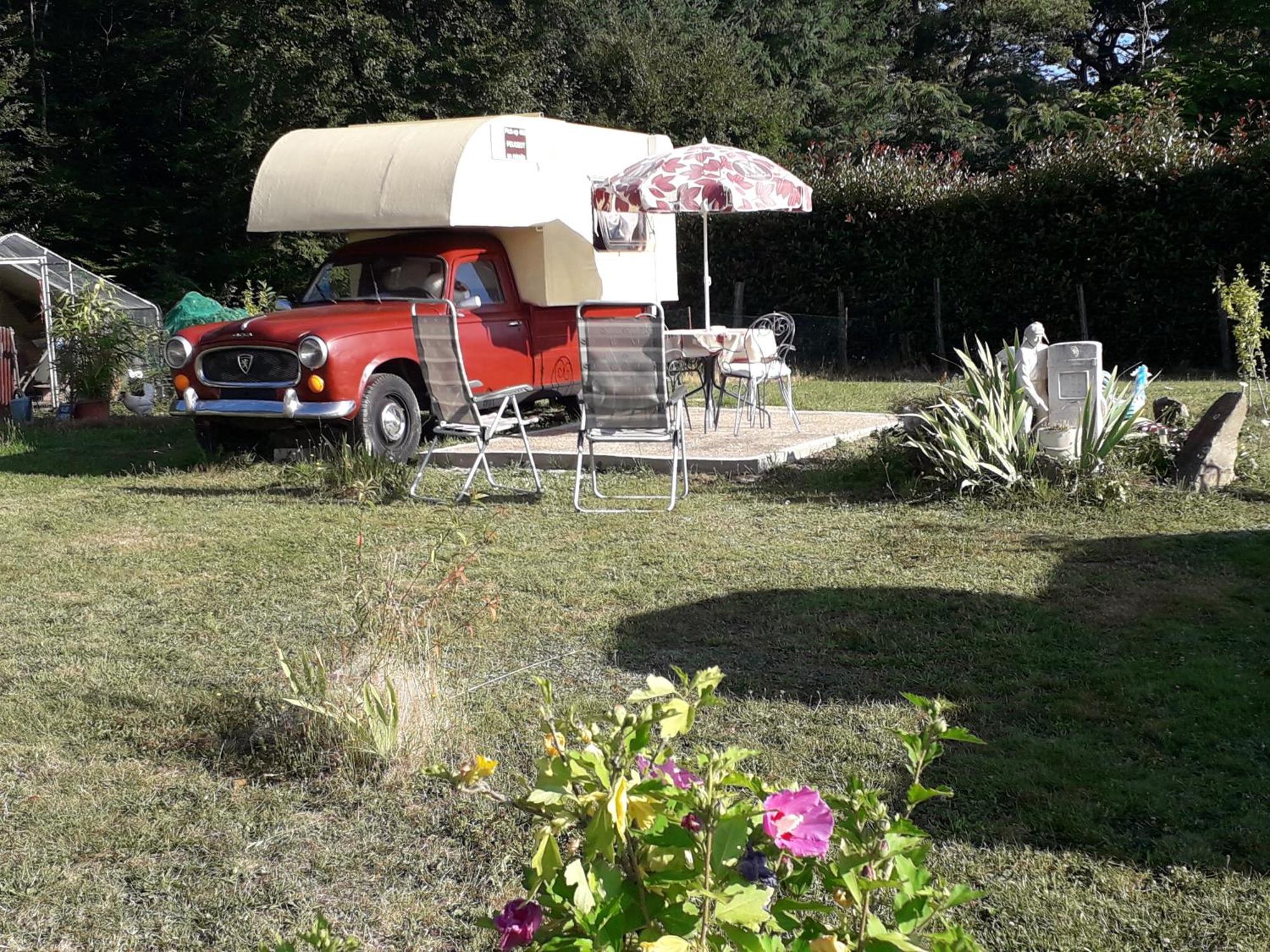 Le Pick Up 403 Vintage Hotell Oradour-sur-Glane Eksteriør bilde